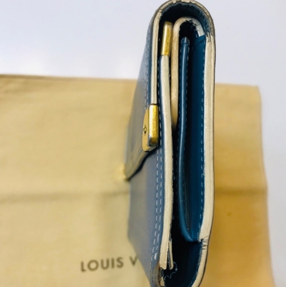 Authentic Louis Vuitton Porte Tresor Suhali International Wallet. - Picture 14 of 15